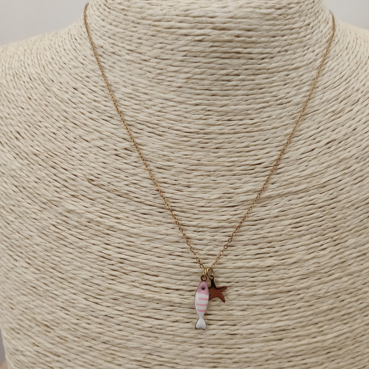 COLLAR PEZ ESTRELLA ROSA
