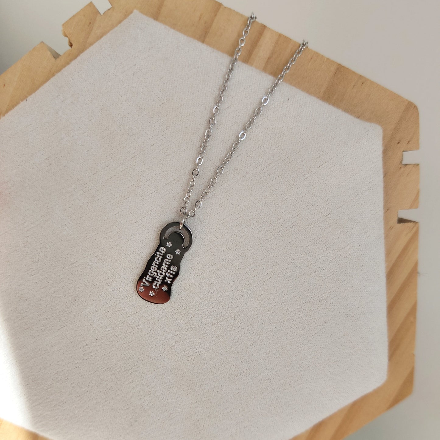 COLLAR VIRGENCITA