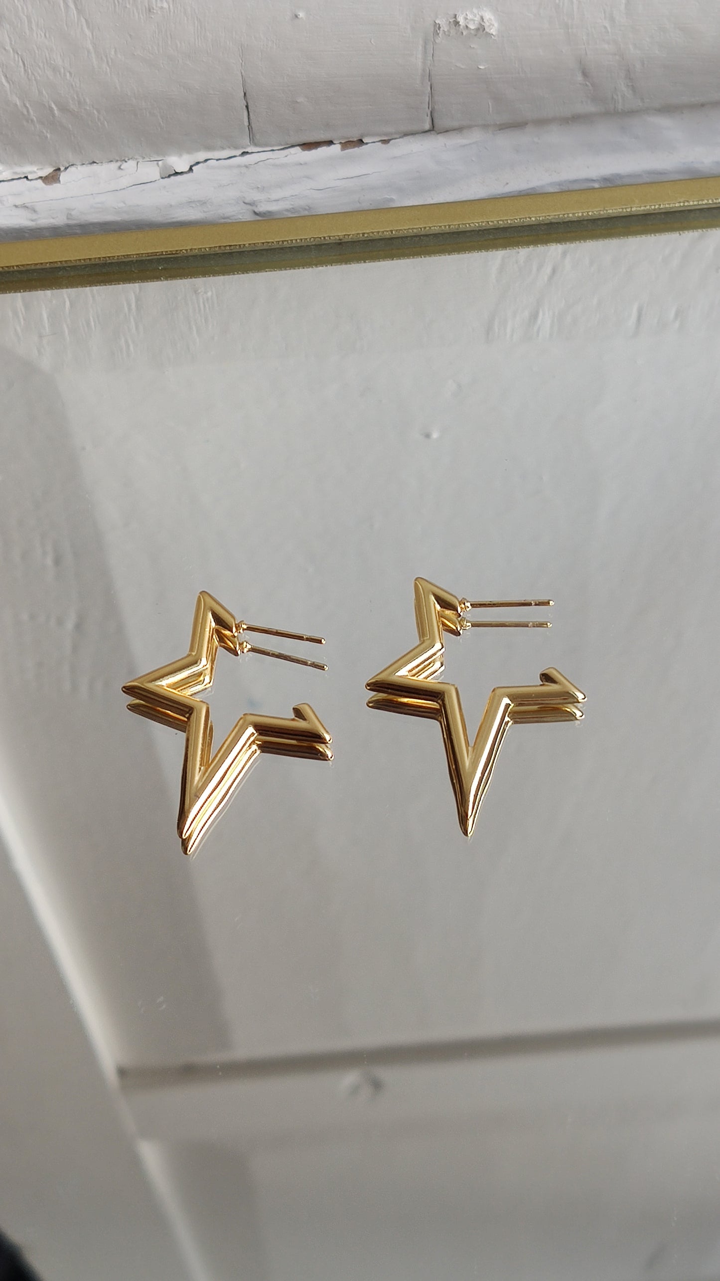 PENDIENTE ESTRELLA DORADO