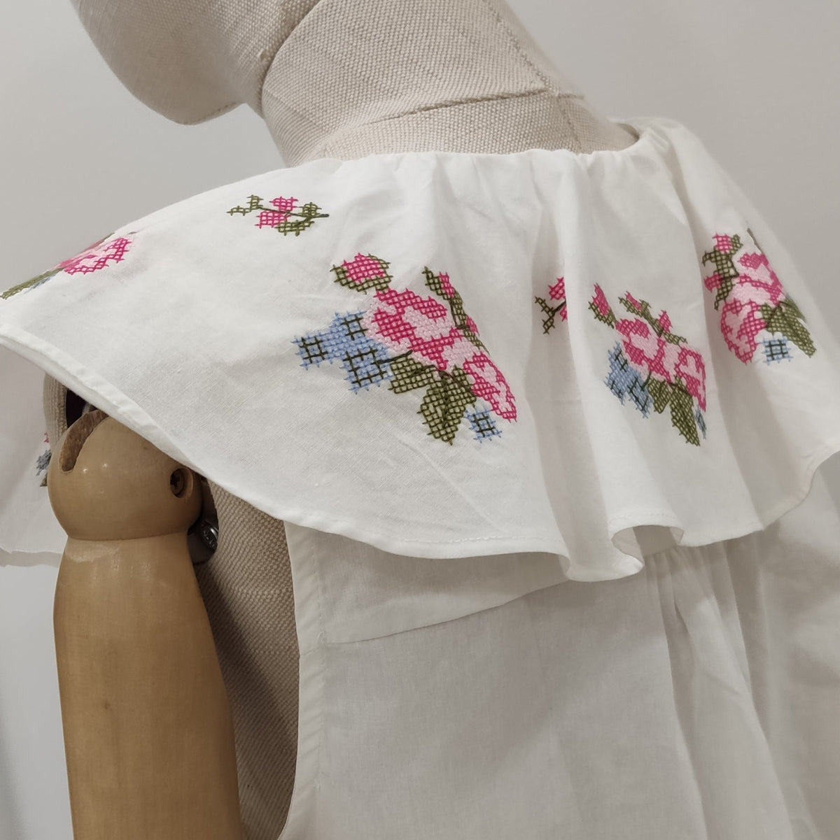 BLUSA PUNTO CRUZ