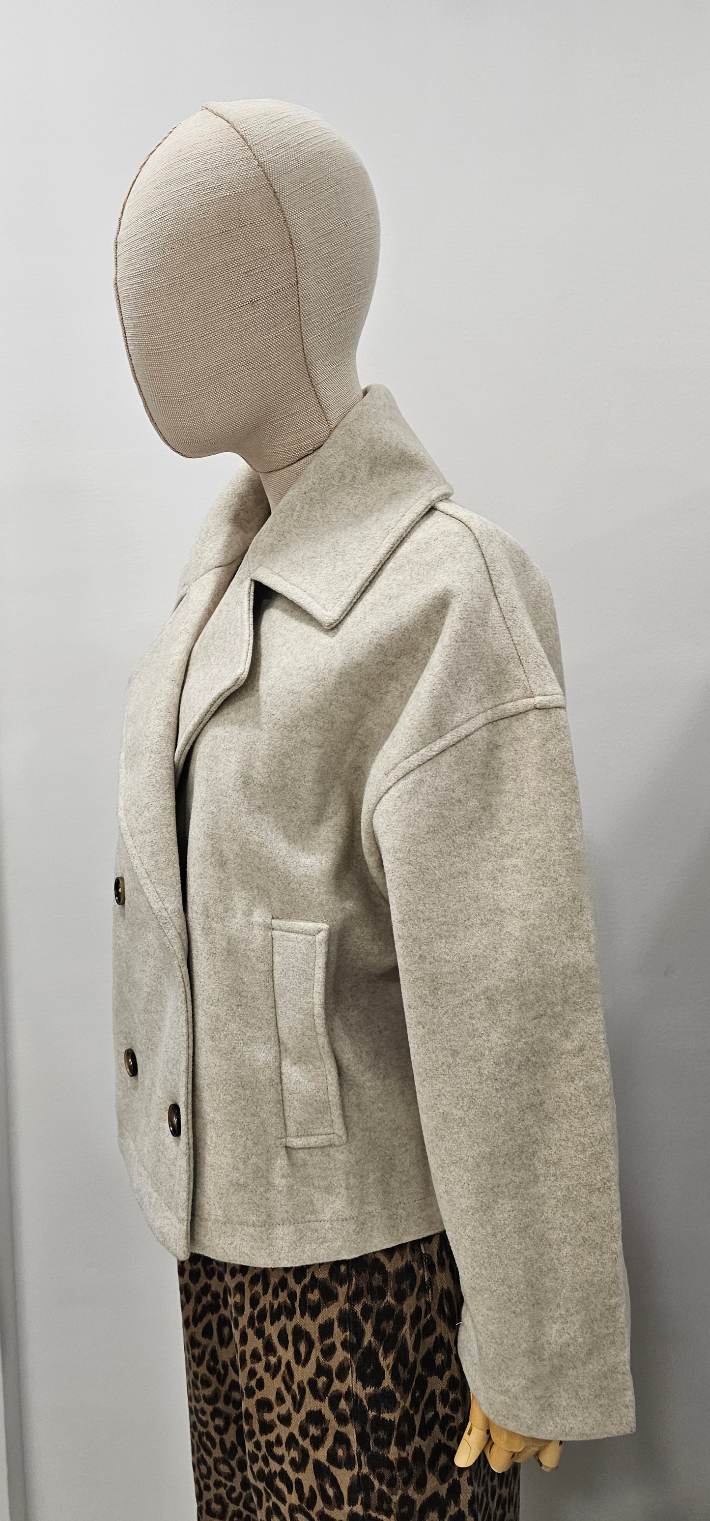 CHAQUETÓN BEIGE