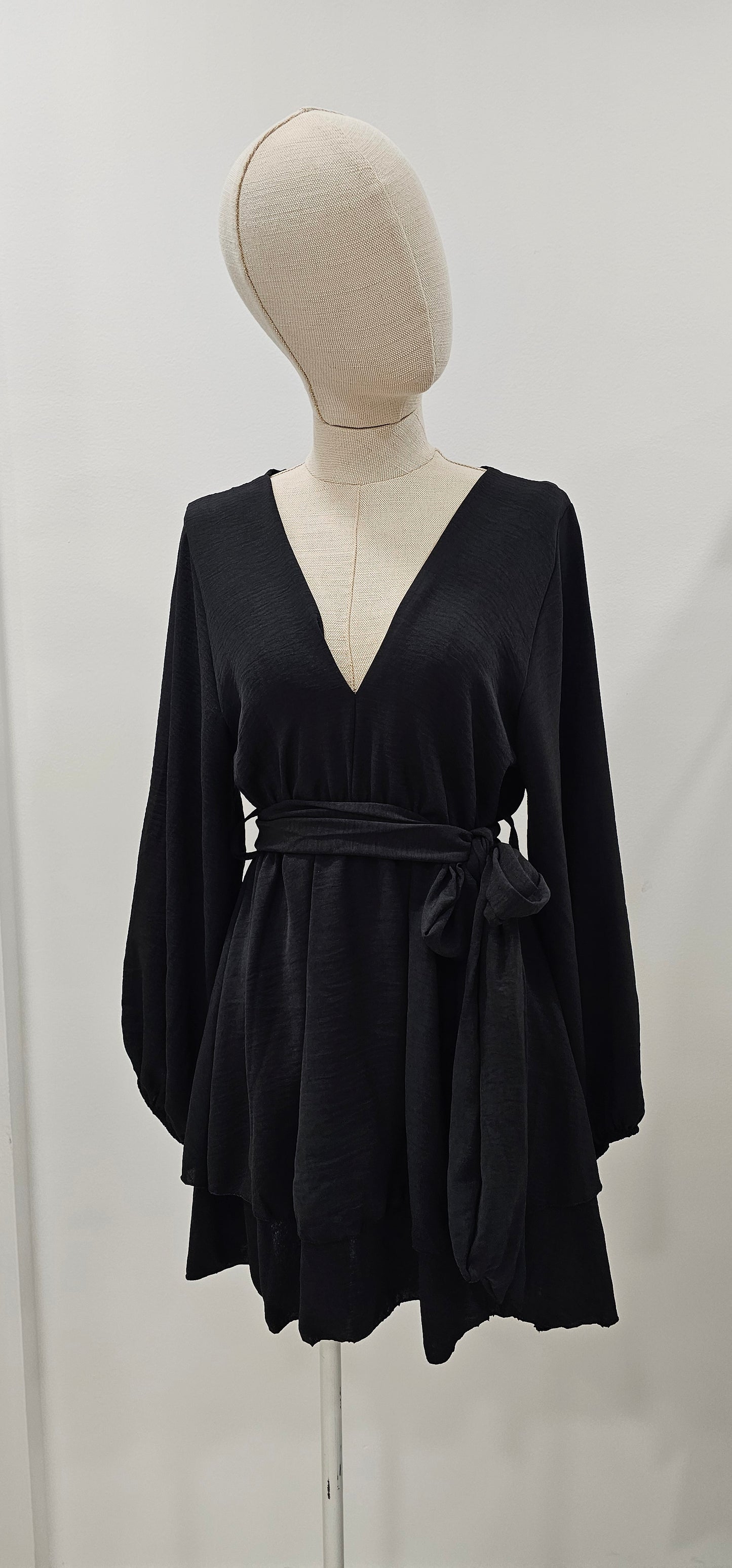 VESTIDO NEGRO