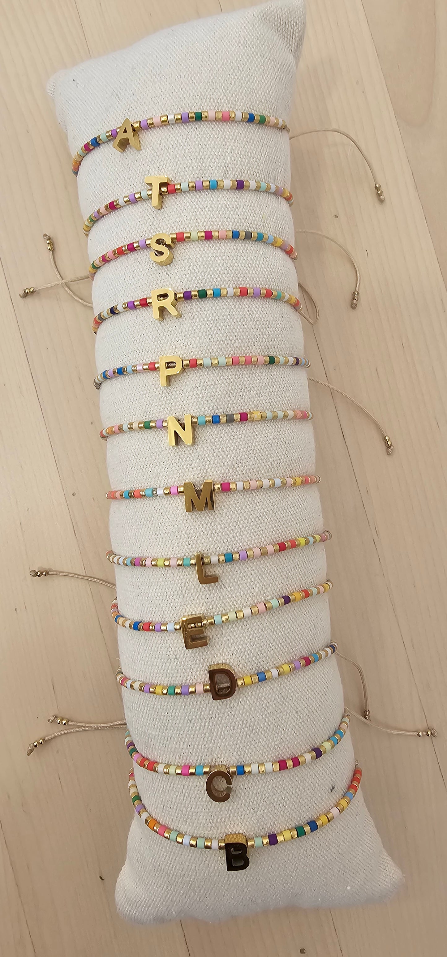 PULSERA INICIAL