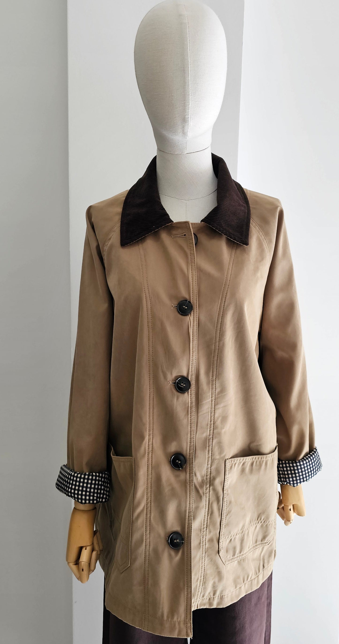 CHAQUETA NIKA