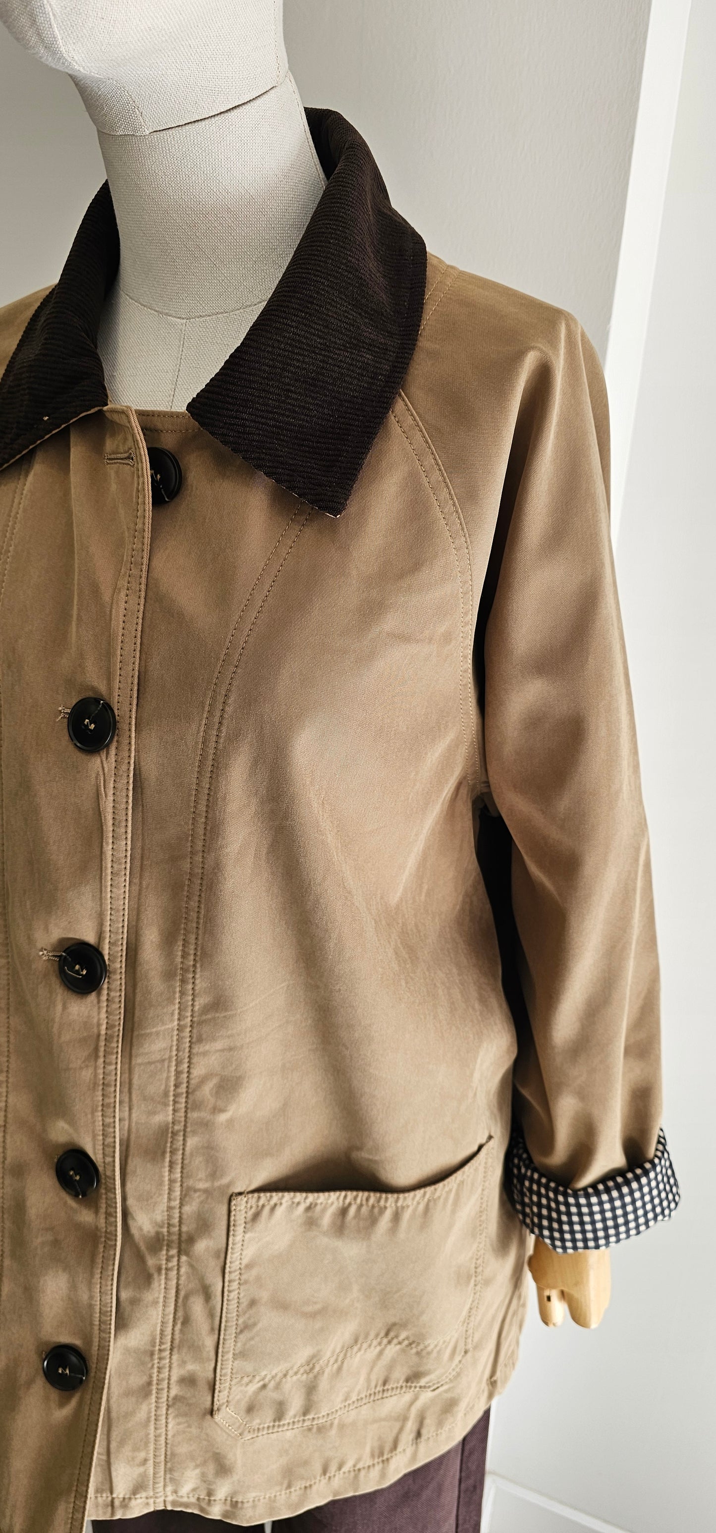 CHAQUETA NIKA