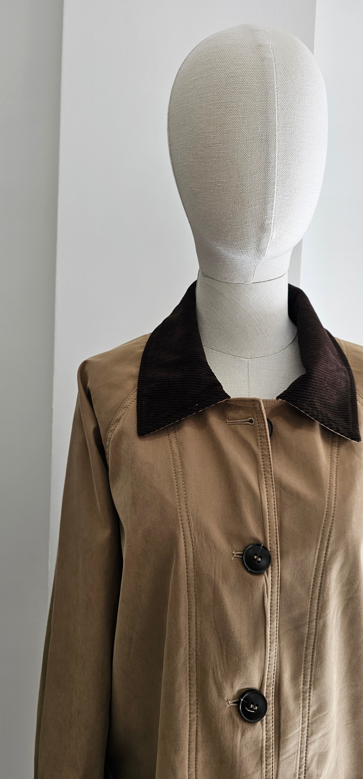 CHAQUETA NIKA