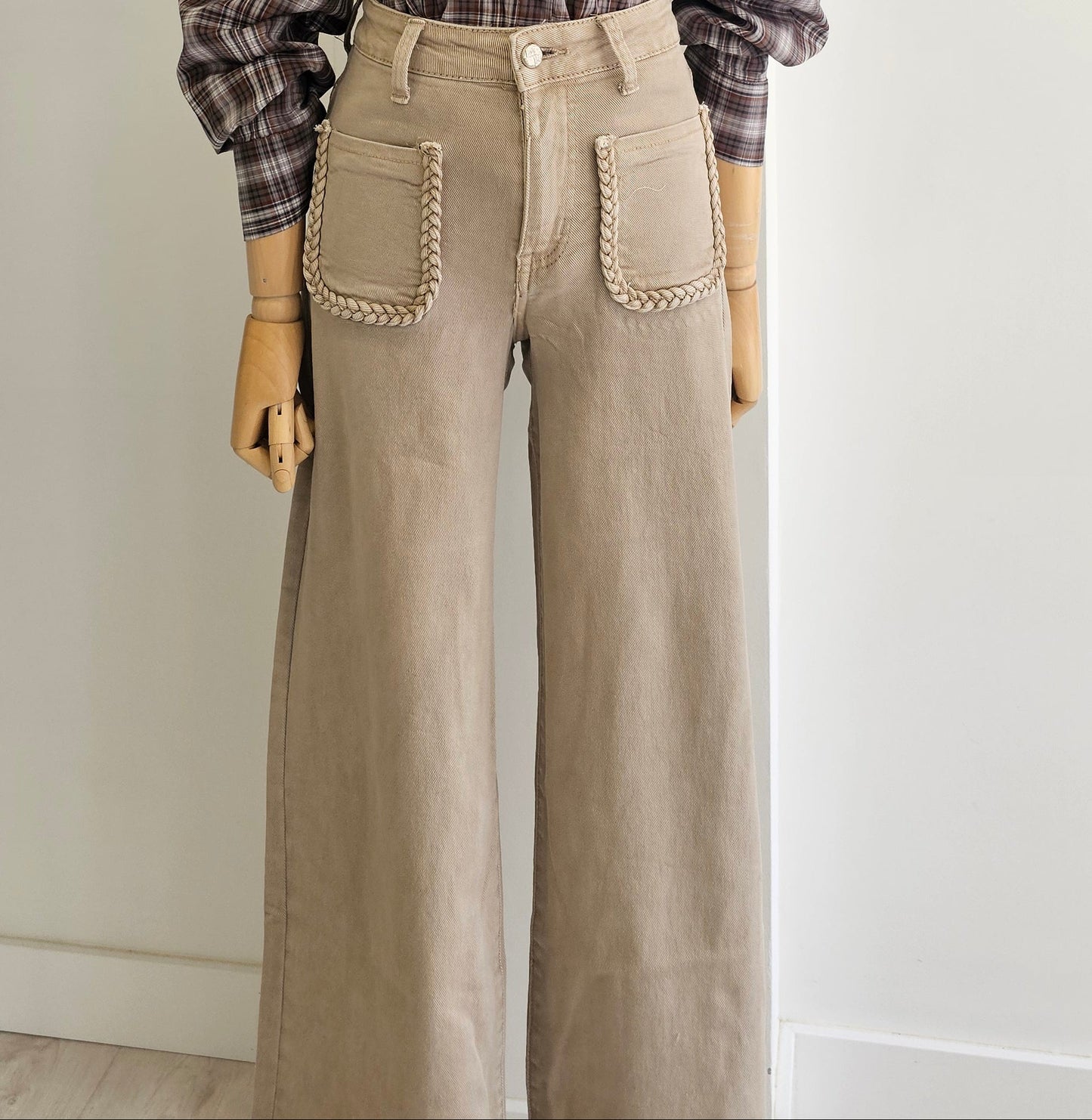 PANTALÓN BEIG TRENZADO