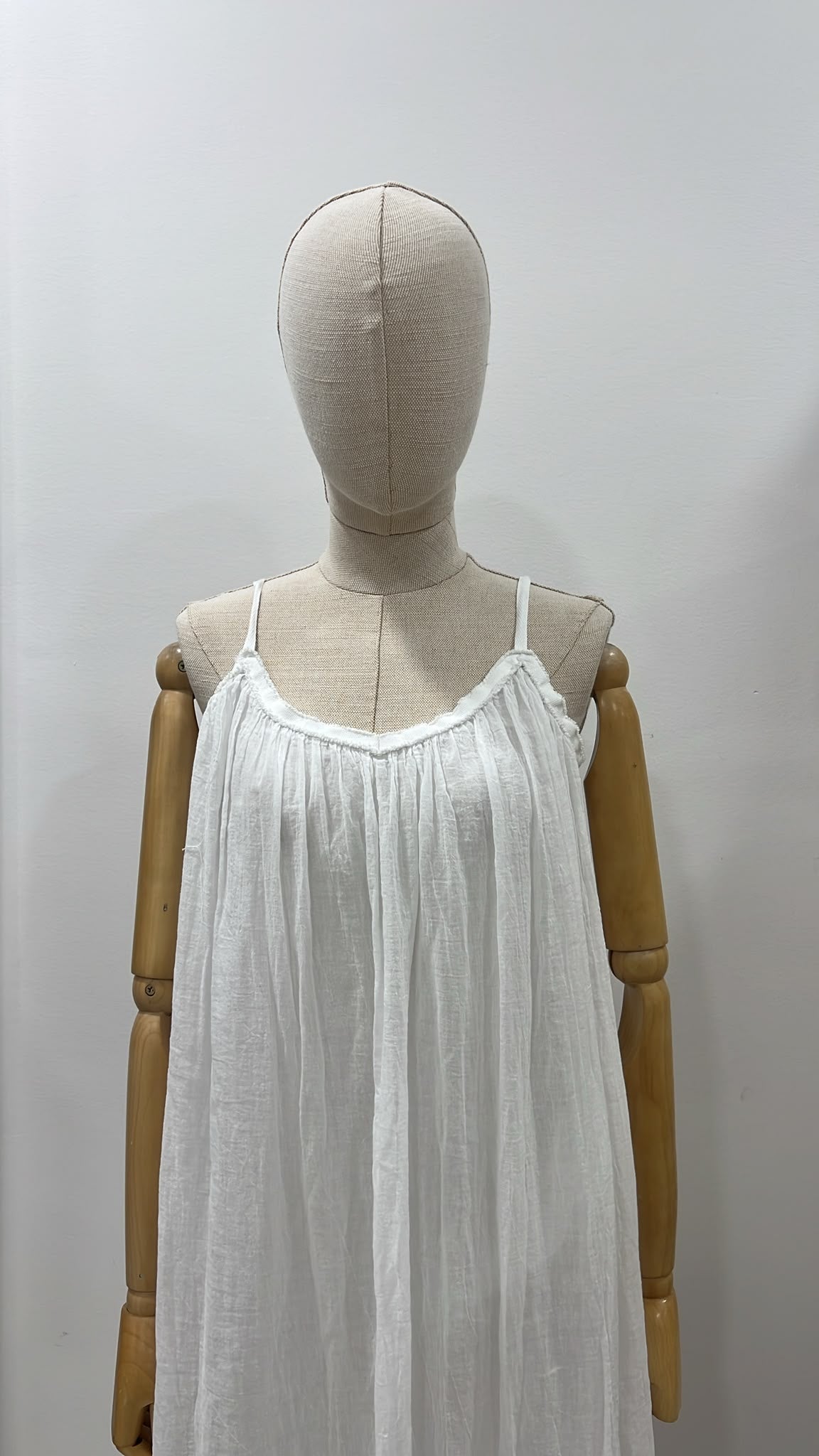 VESTIDO CAPRI