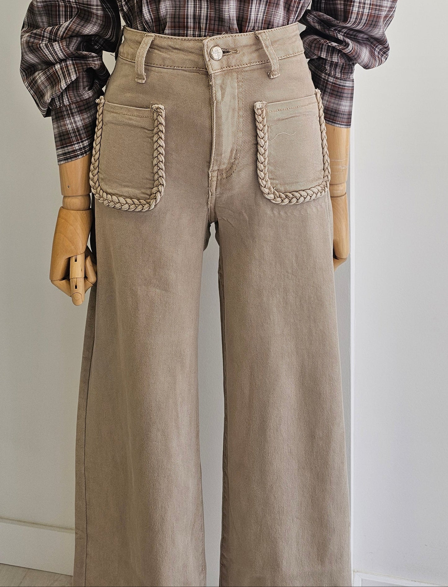 PANTALÓN BEIG TRENZADO