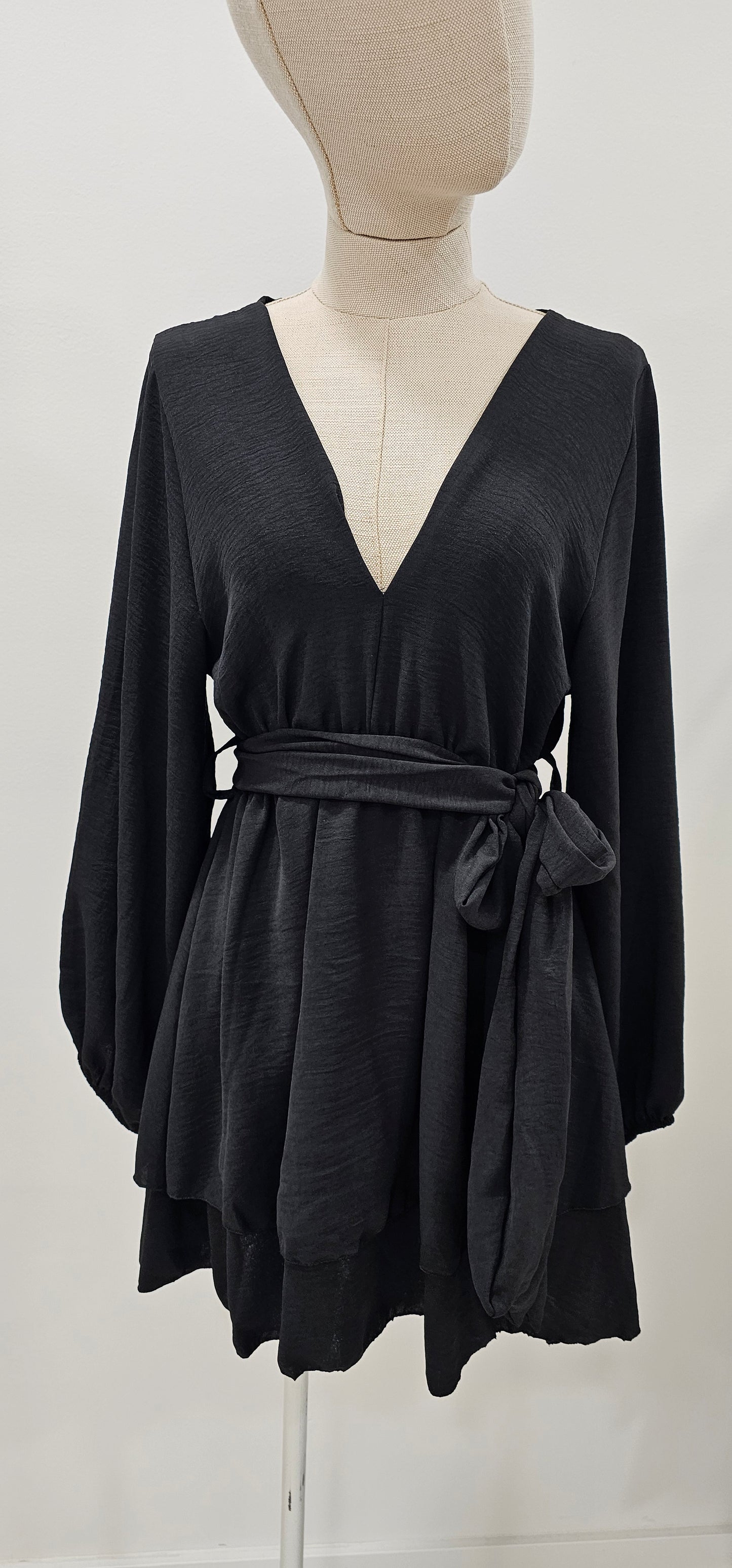 VESTIDO NEGRO