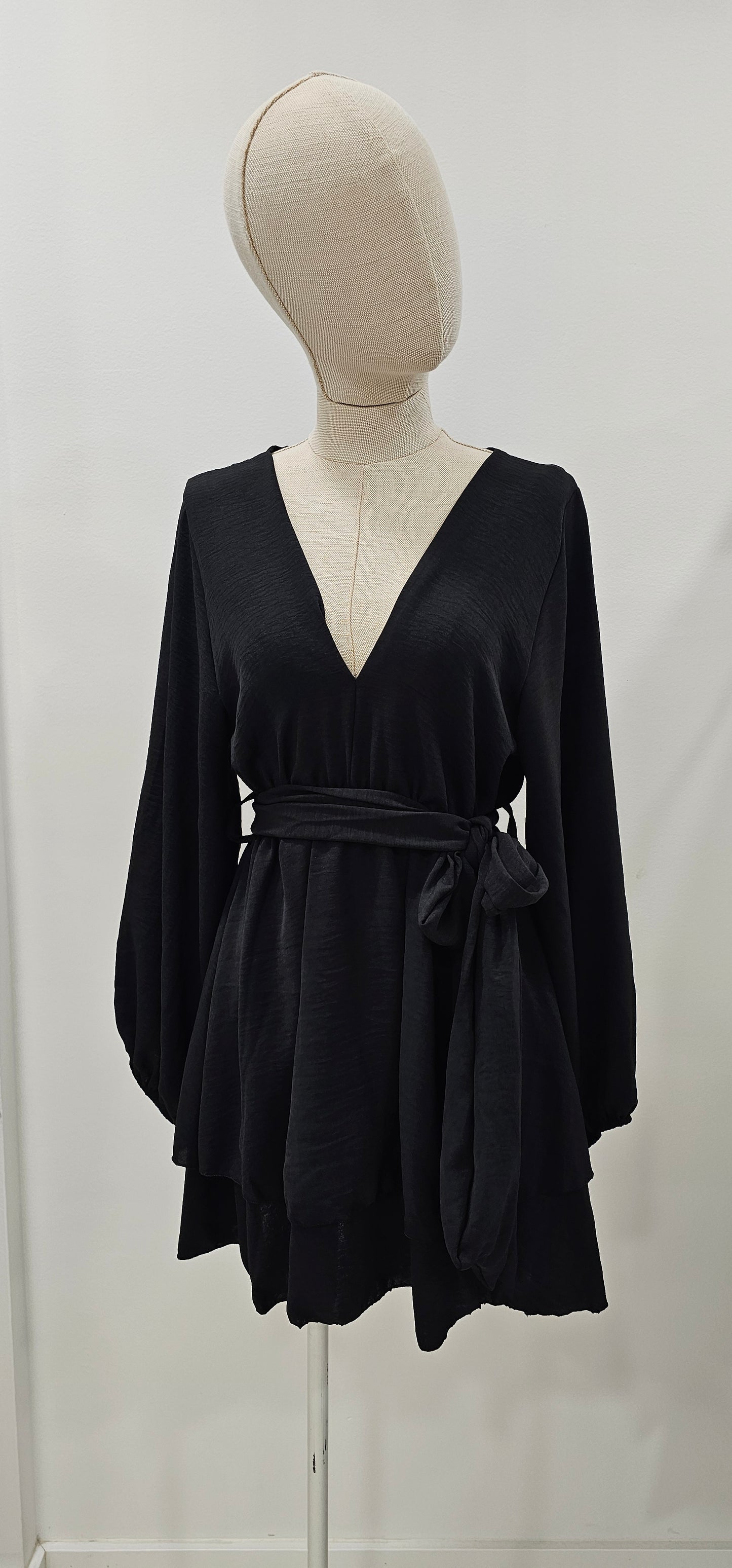 VESTIDO NEGRO