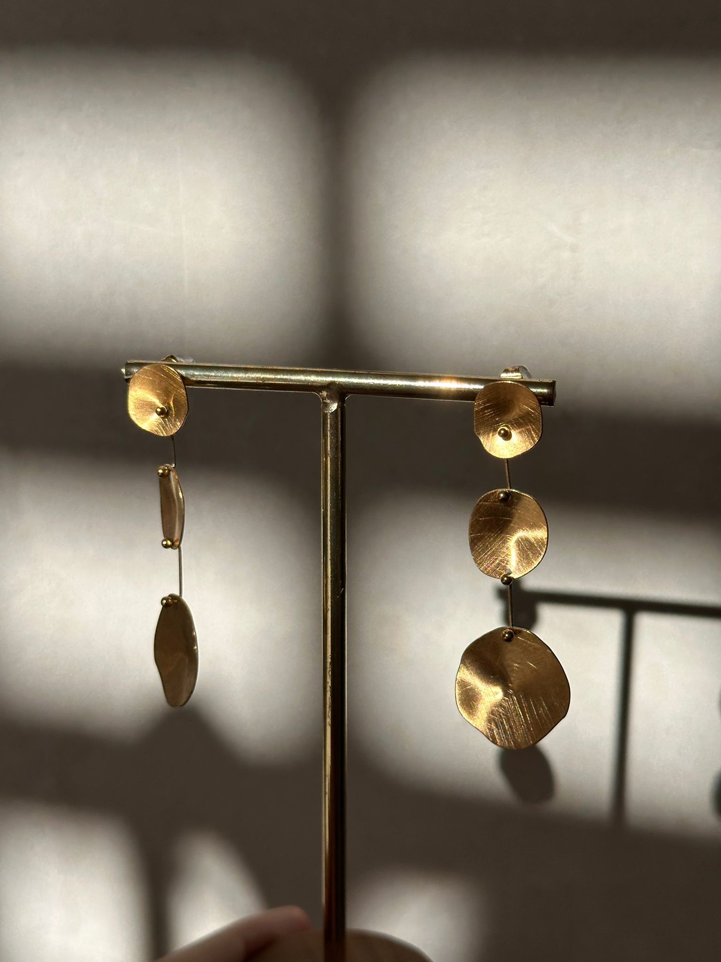 PENDIENTES BOTÓN ORO