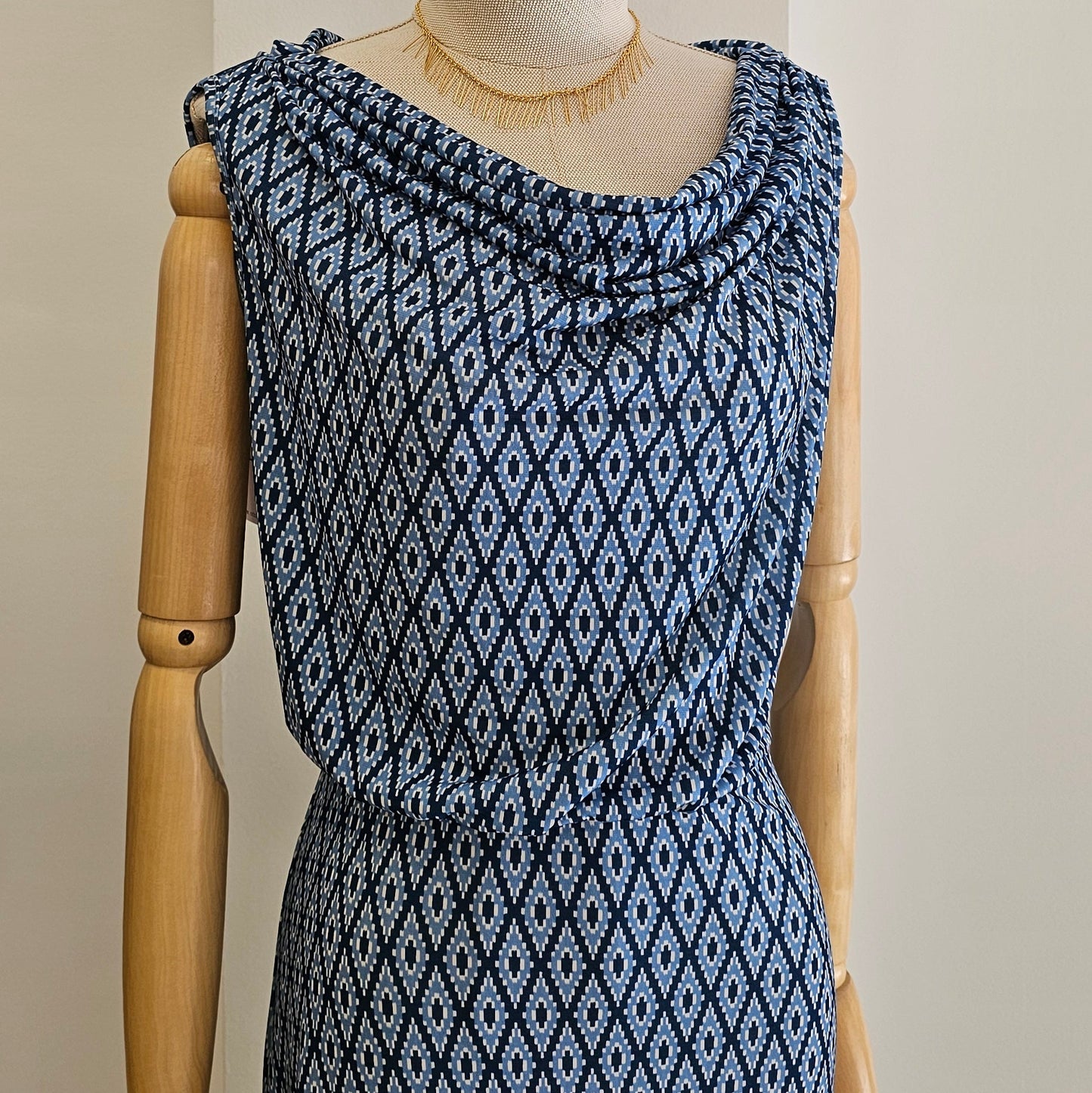 VESTIDO AZUL