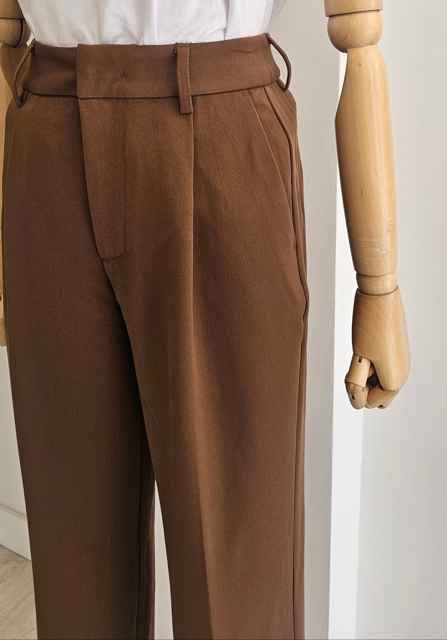 PANTALÓN AVELLANA