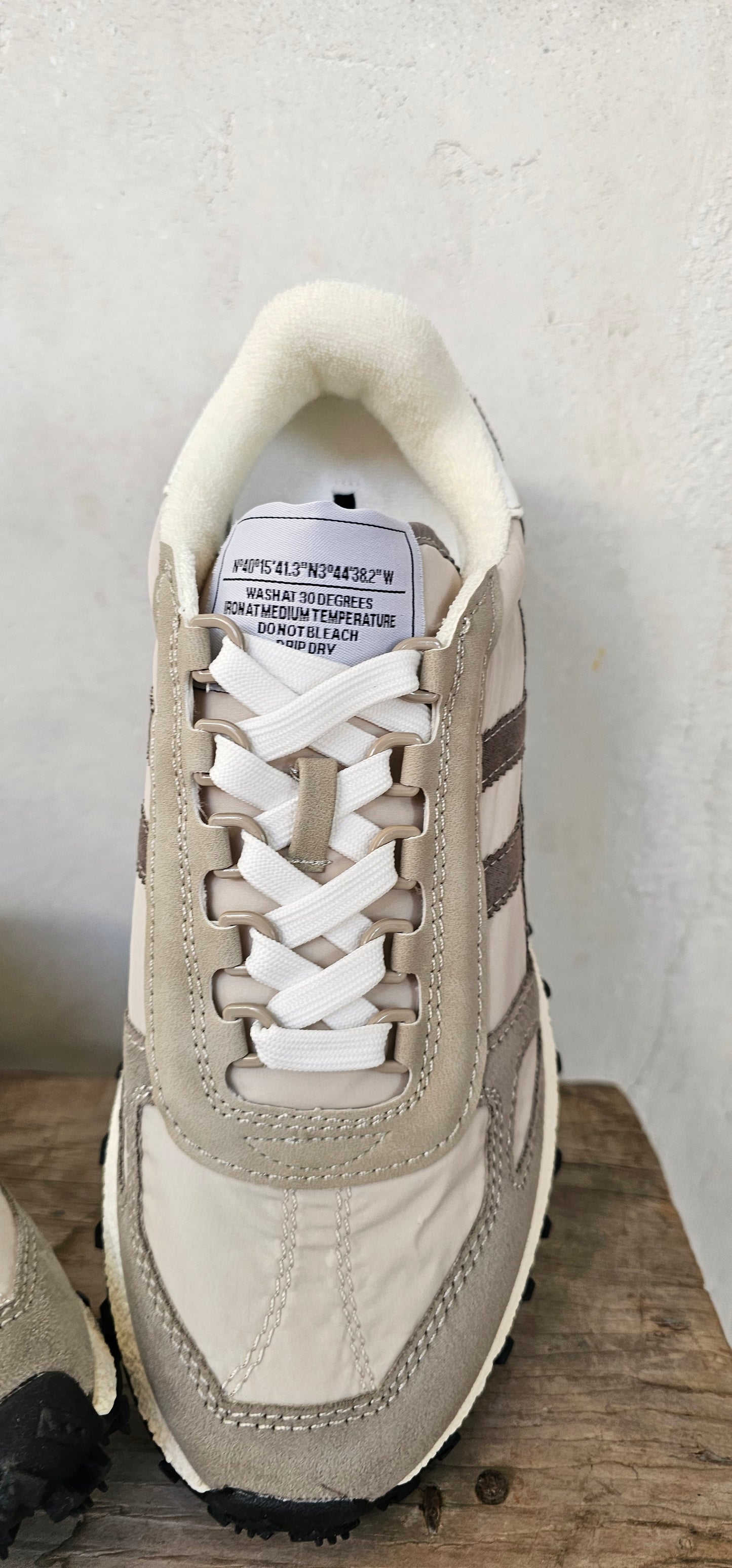 ZAPATILLA GRIS