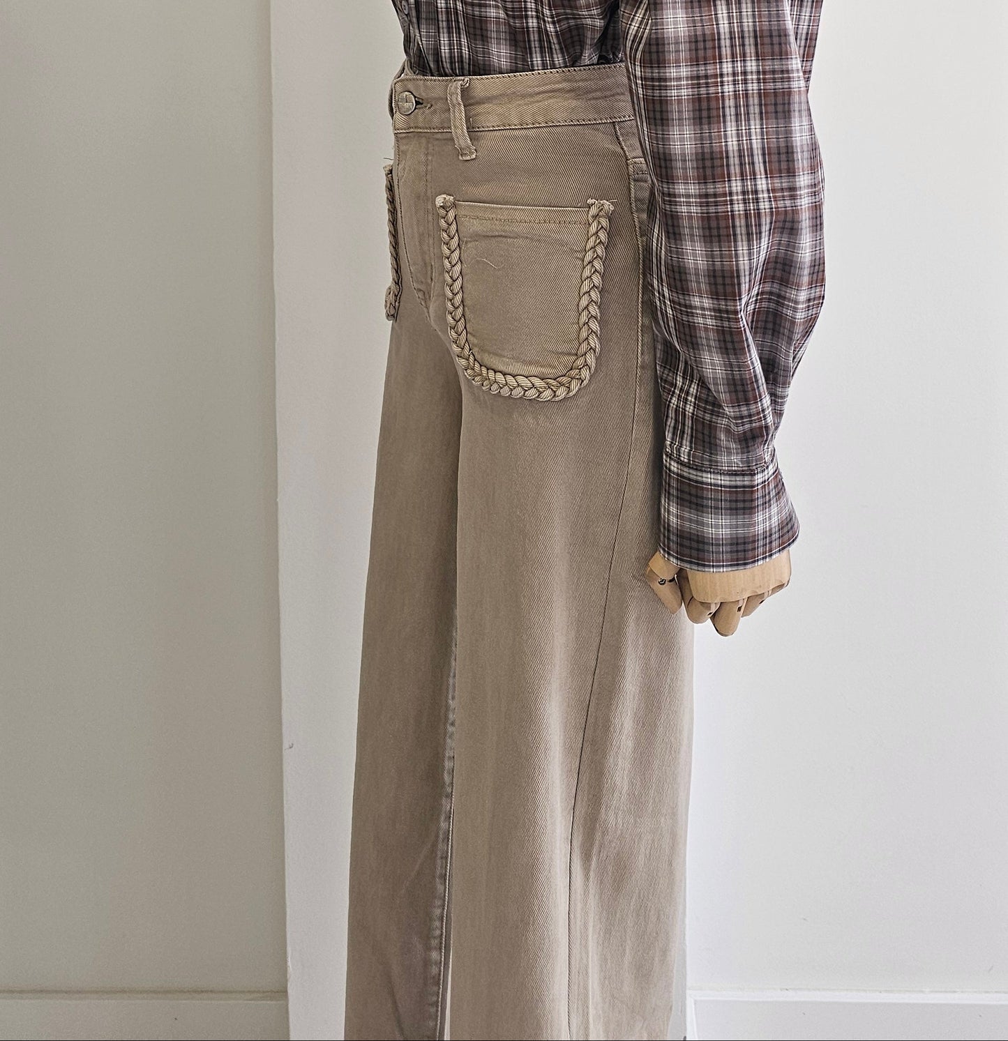 PANTALÓN BEIG TRENZADO
