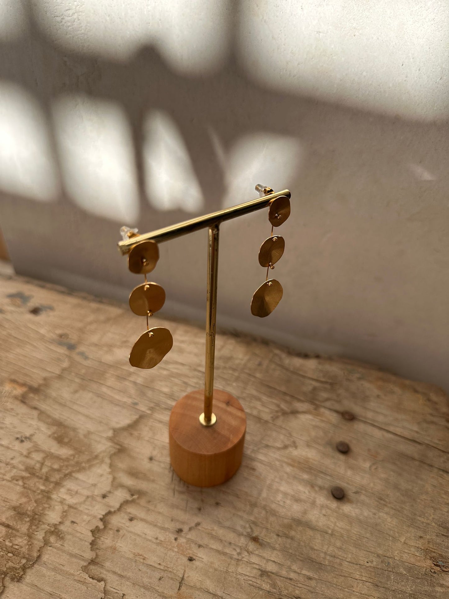 PENDIENTES BOTÓN ORO