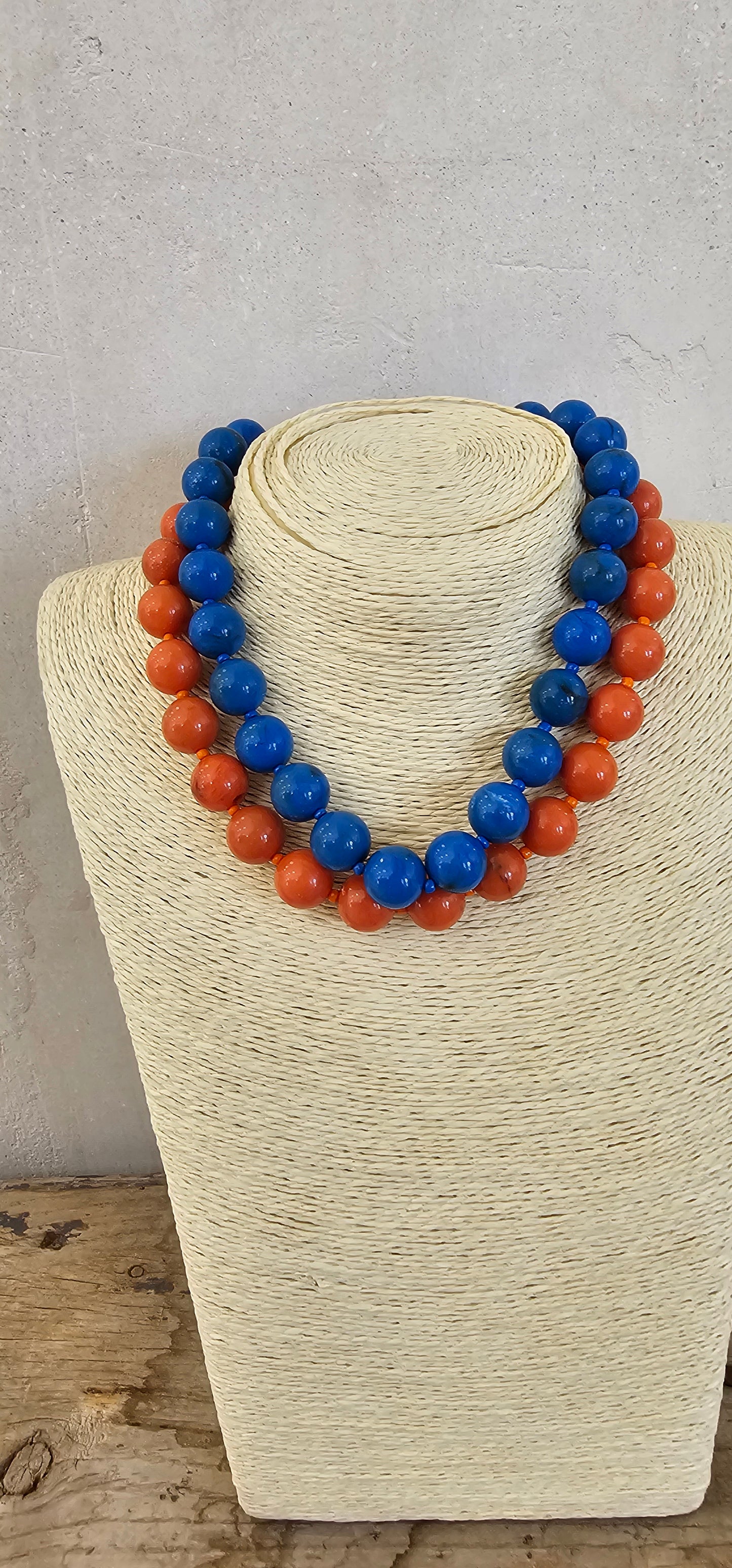 COLLAR NARANJA