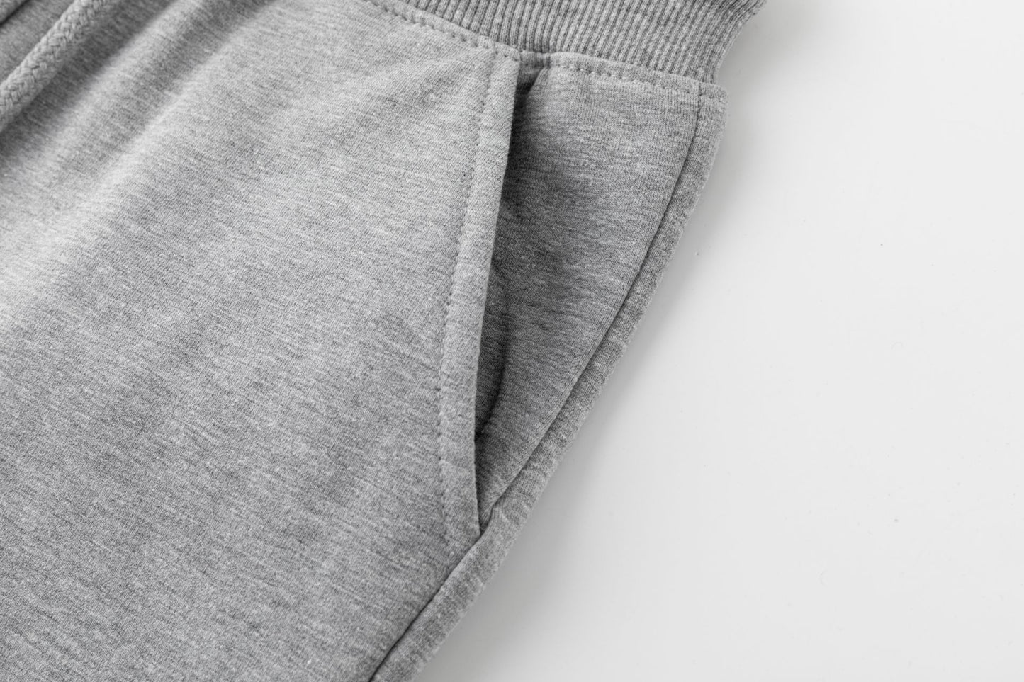 PANTALÓN DEPORTIVO GRIS