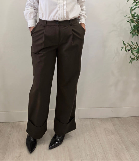 Pantalón vuelta marrón
