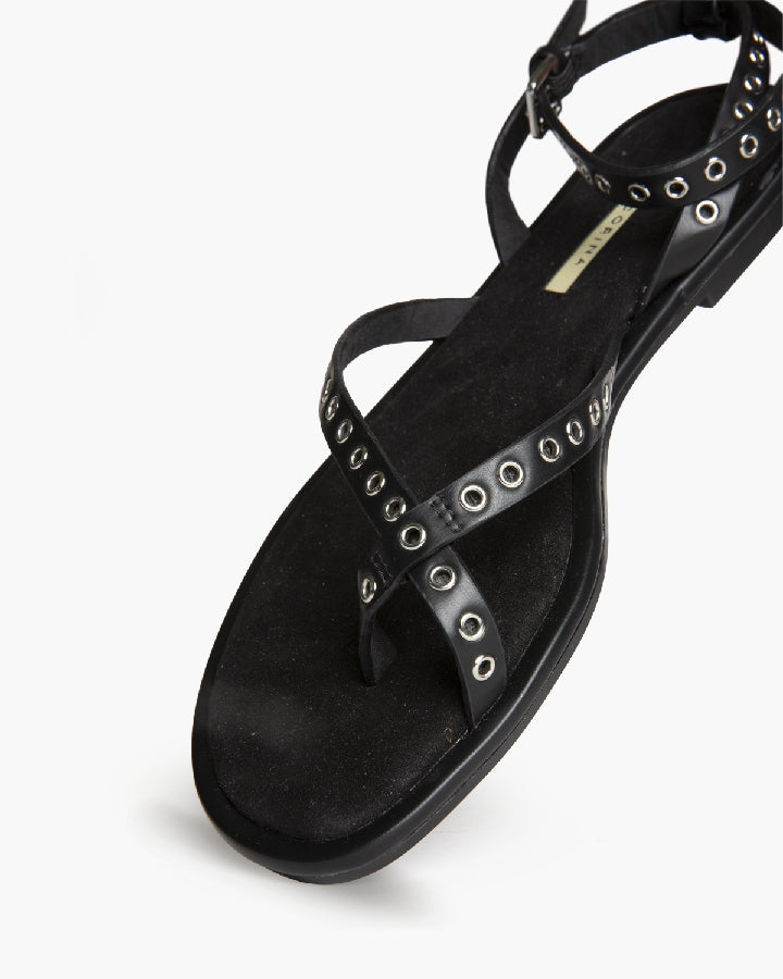 SANDALIA TACHAS NEGRO
