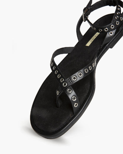 SANDALIA TACHAS NEGRO