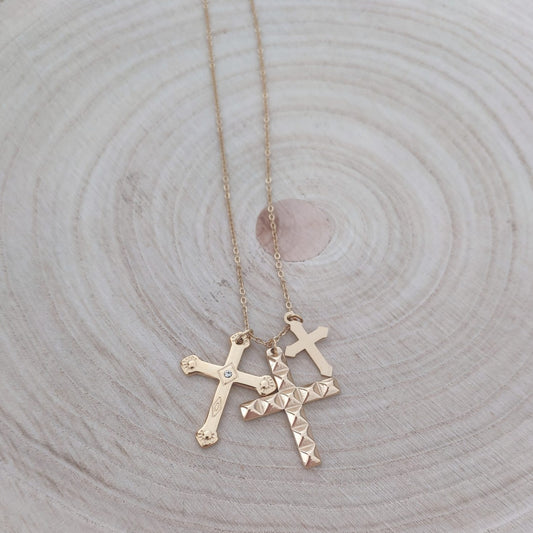 COLLAR TRES CRUCES DORADO