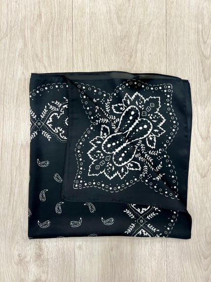 PAÑUELO NEGRO
