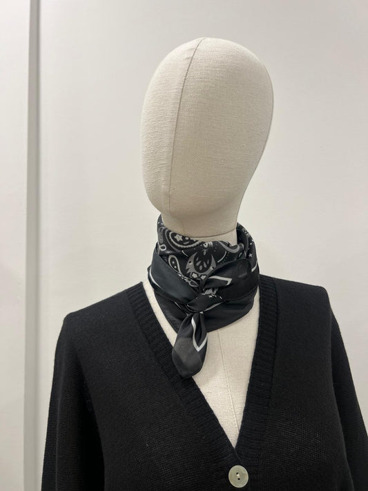 PAÑUELO NEGRO