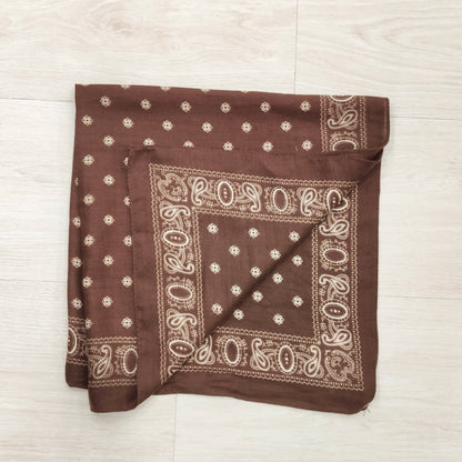 PAÑUELO MARRÓN