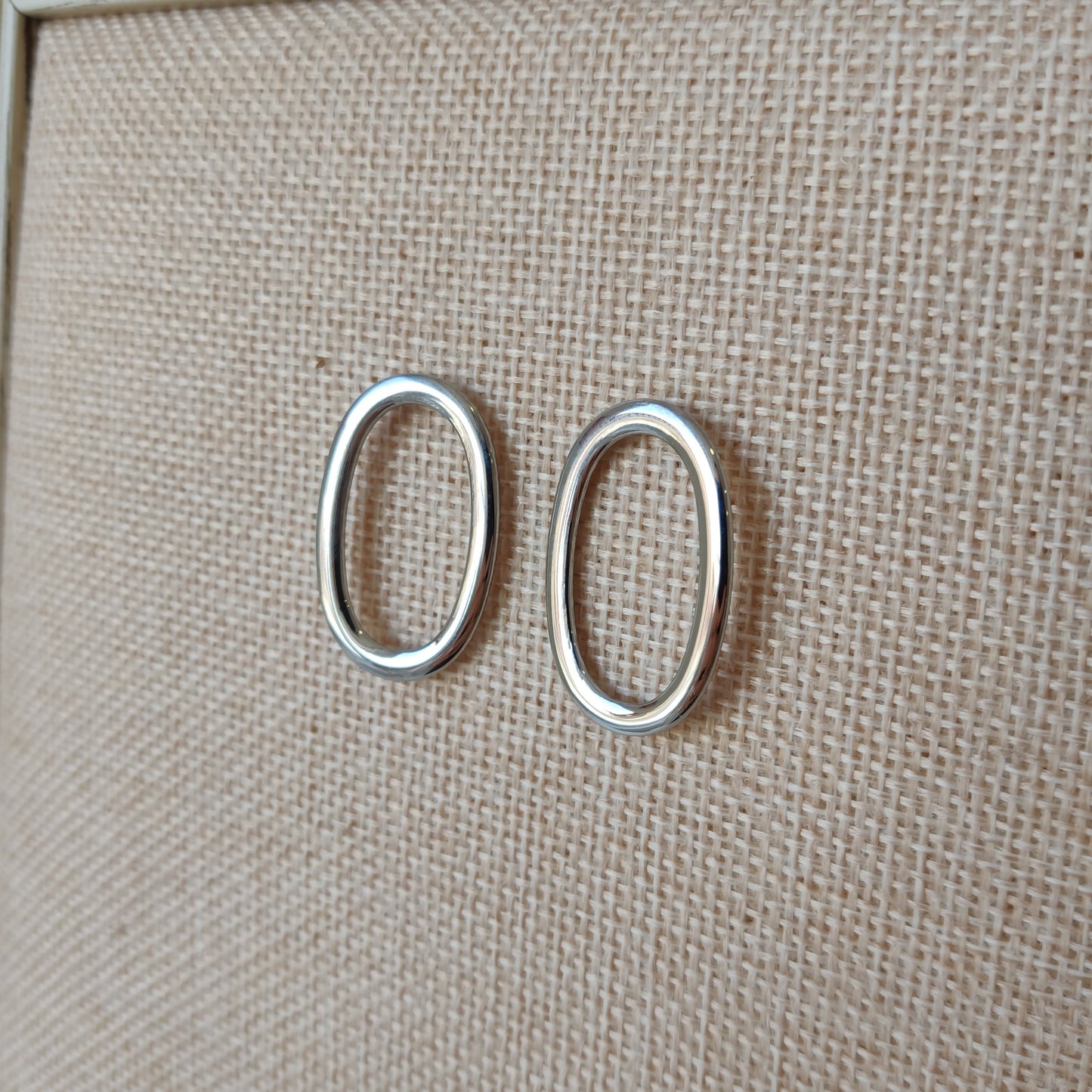 PENDIENTES OVAL