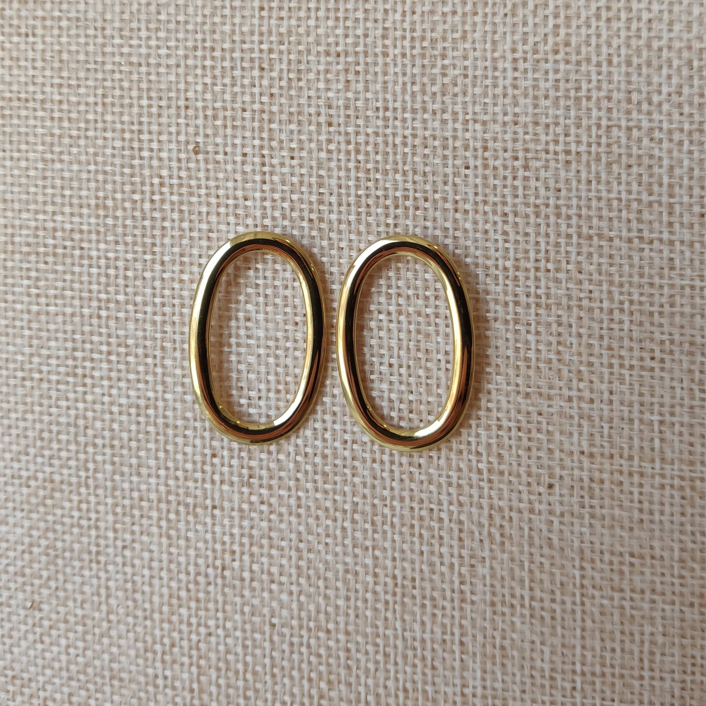 PENDIENTES OVAL