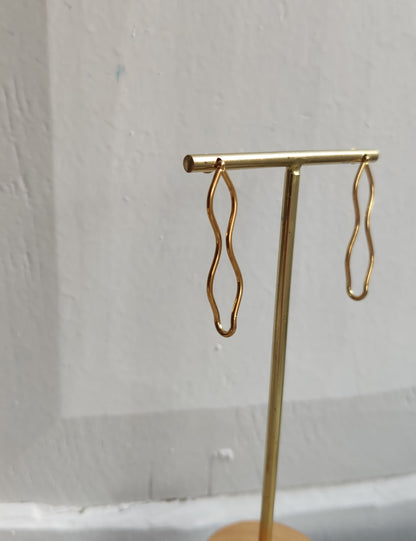 PENDIENTE ROMBO DORADO