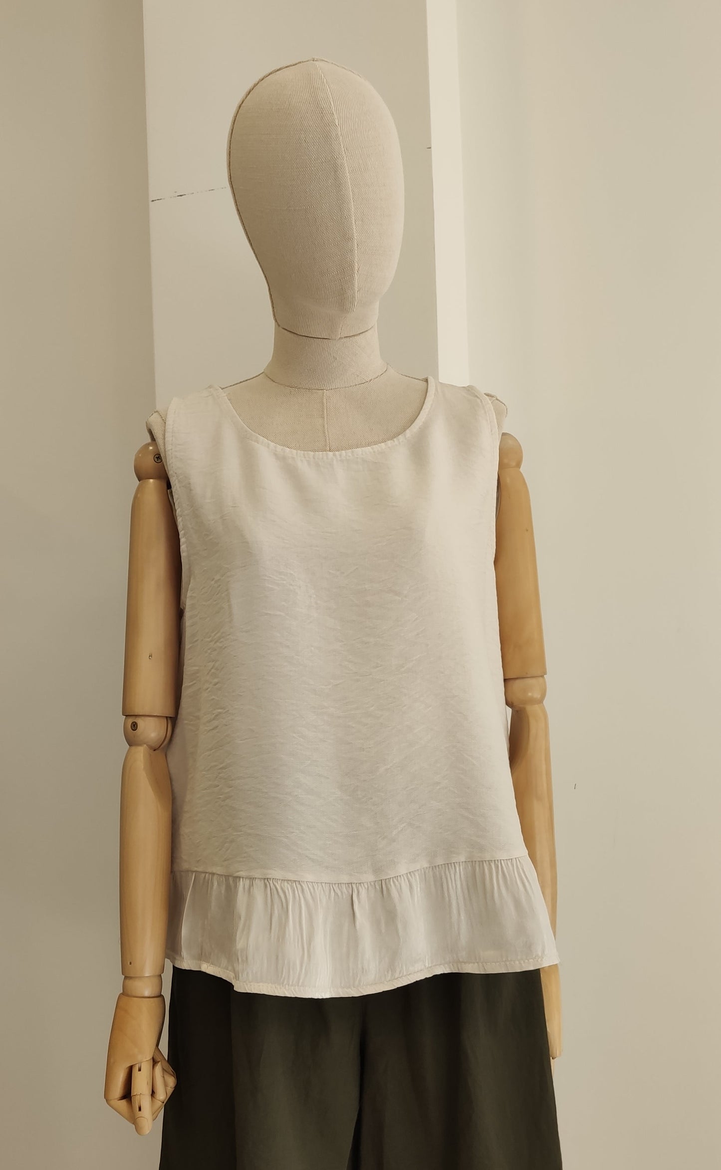 BLUSA VOLANTE BEIGE