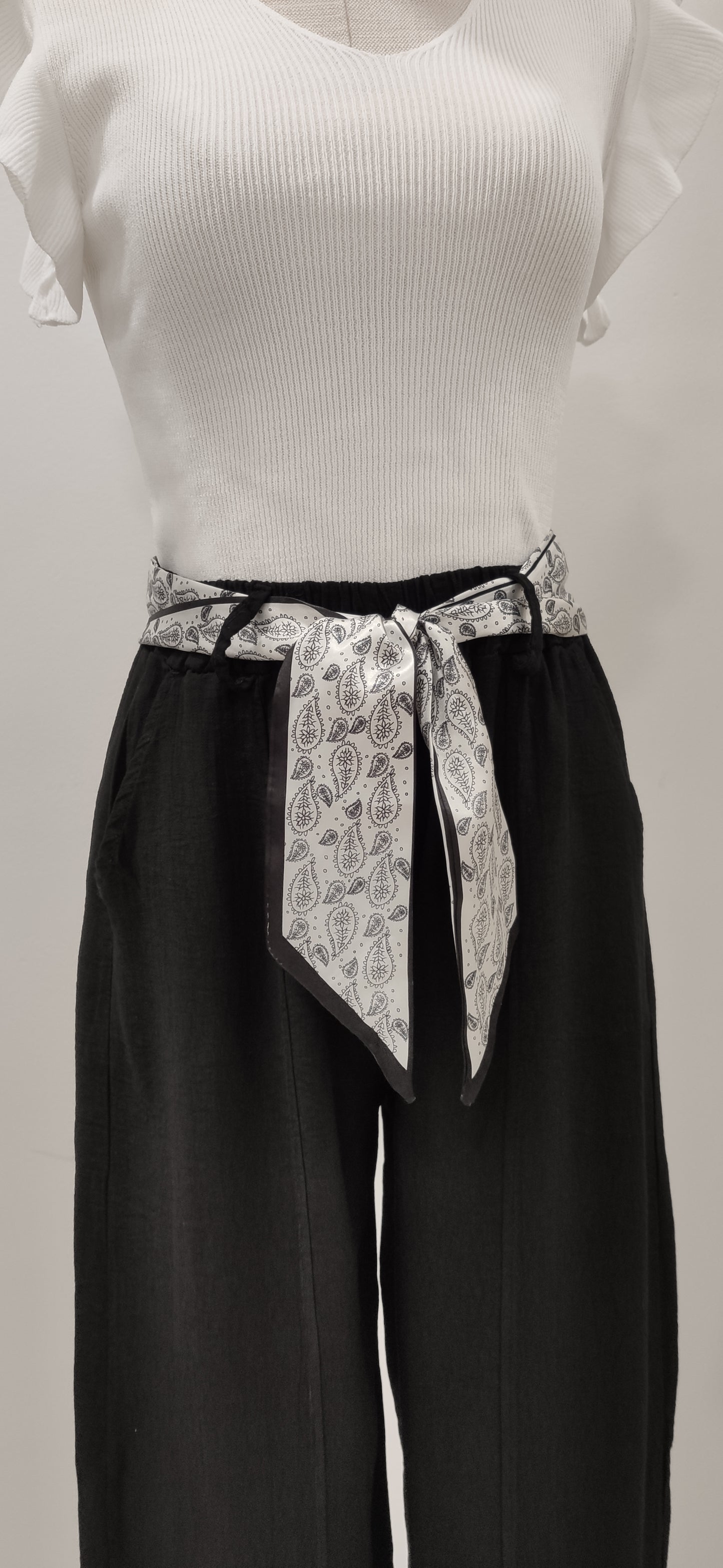 PANTALÓN BARREL NEGRO