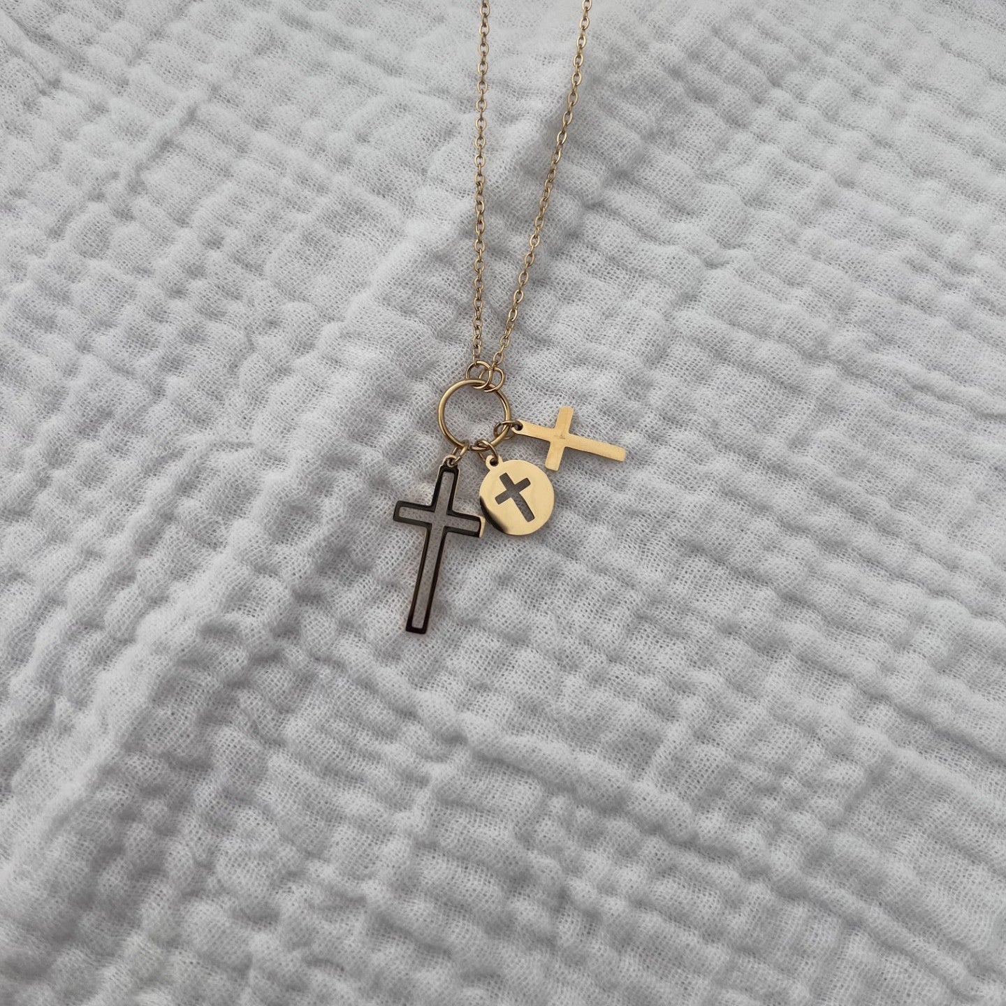 COLLAR TRES CRUCES