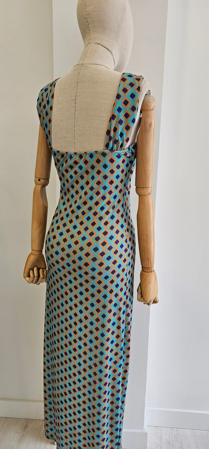 VESTIDO COMILLAS