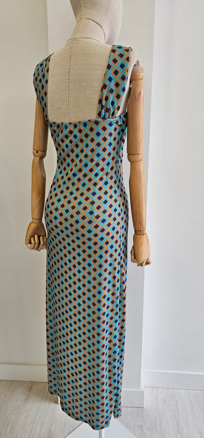 VESTIDO COMILLAS