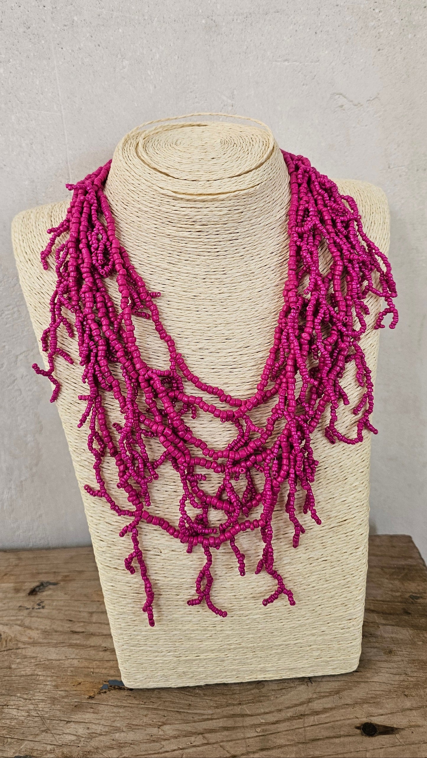 COLLAR ARRECIFE FUCSIA