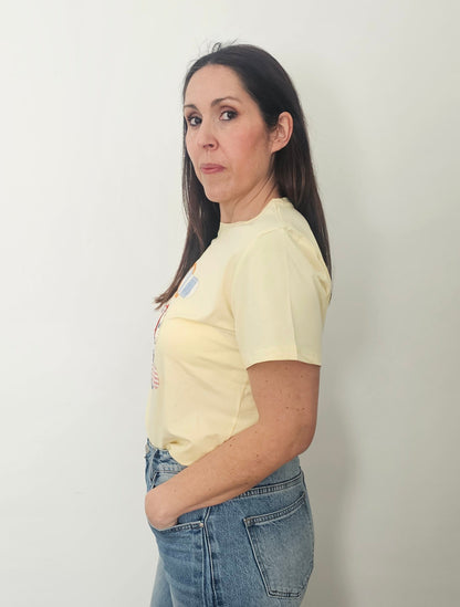 CAMISETA CHANCLAS ANARILLAS