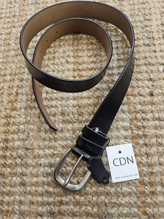 CINTURÓN PIEL NEGRO