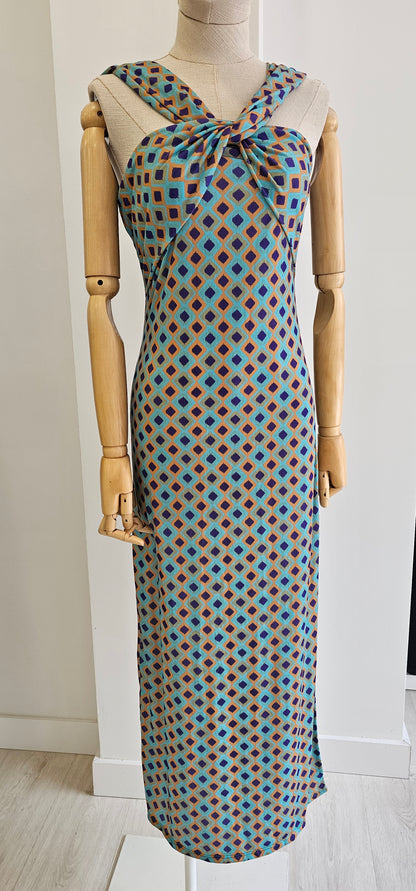 VESTIDO COMILLAS