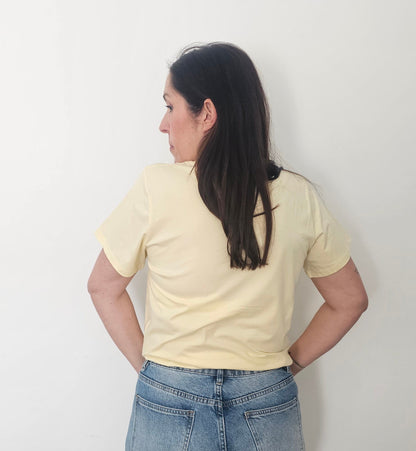 CAMISETA CHANCLAS ANARILLAS