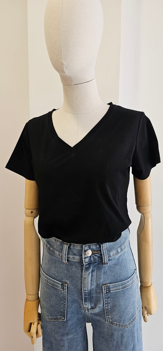 CAMISETA BÁSICA