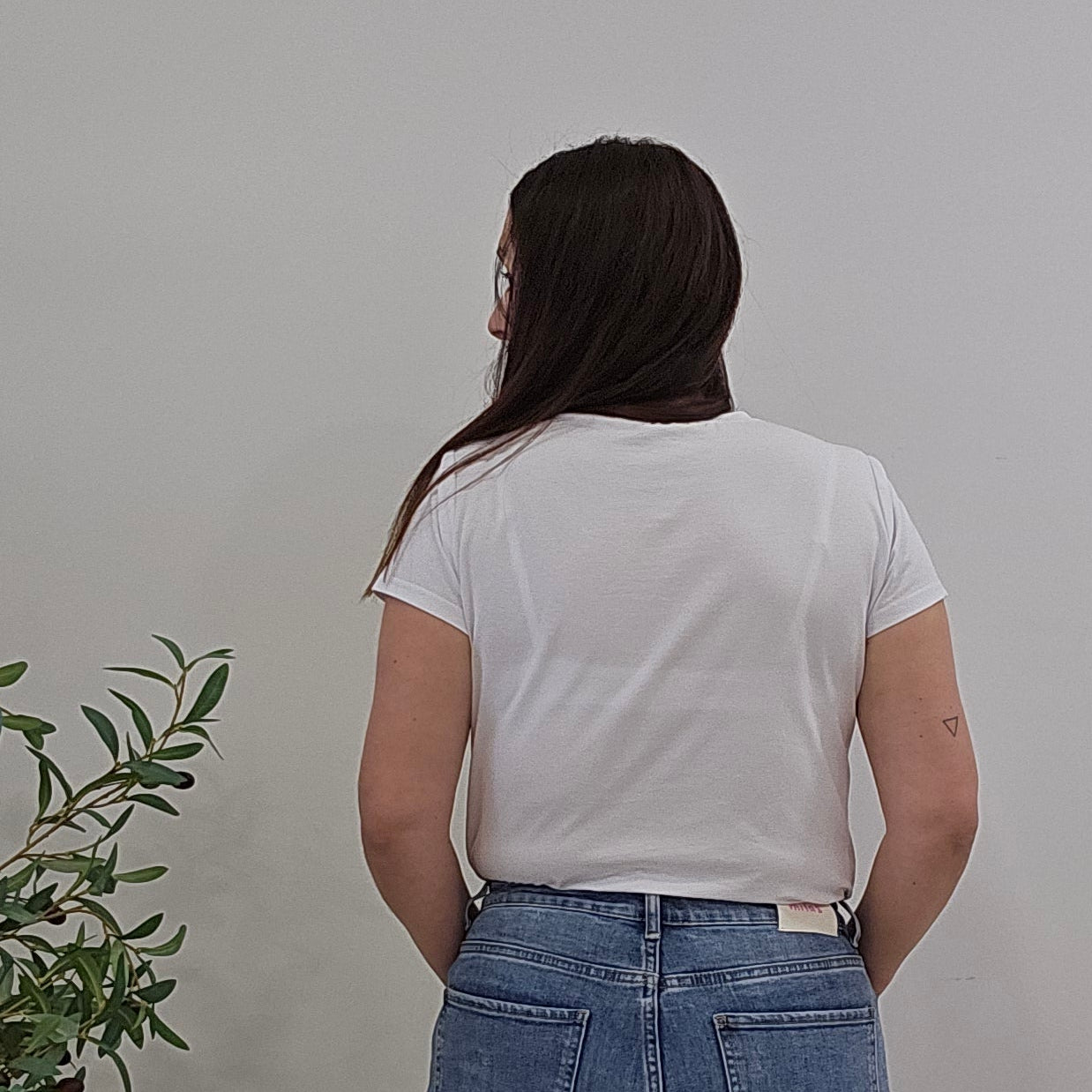 CAMISETA BÁSICA WHITE