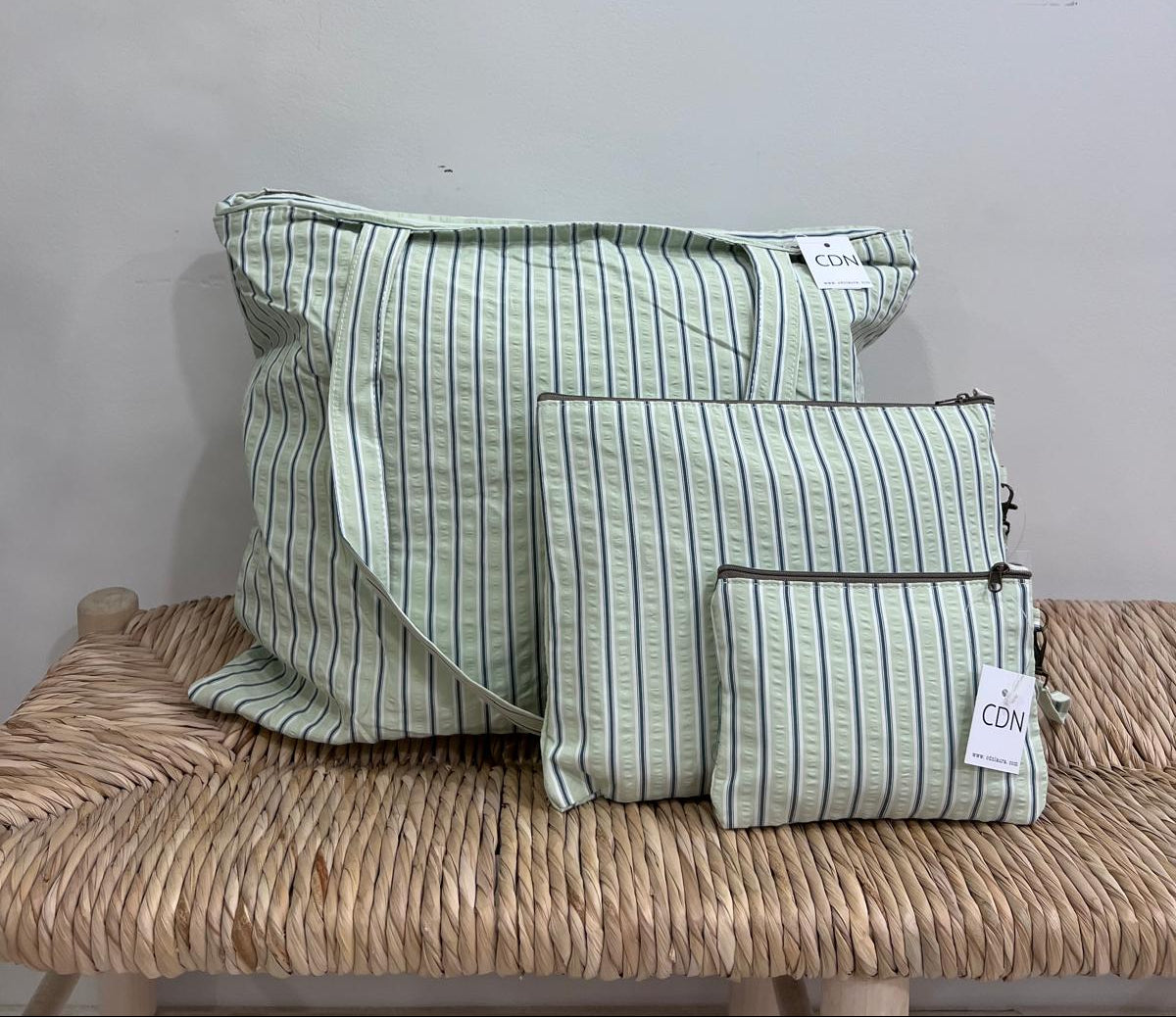 BOLSO Y NECESERES VERDE
