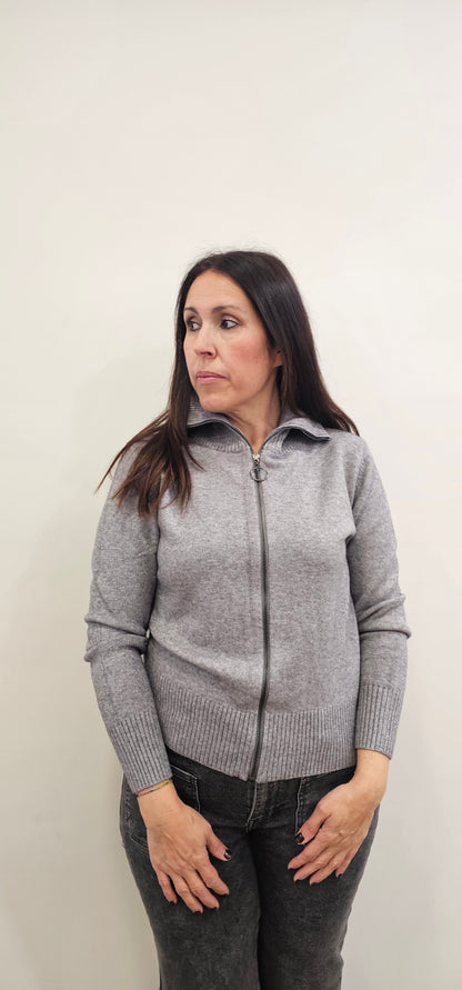 CHAQUETA CREMALLERA GRIS
