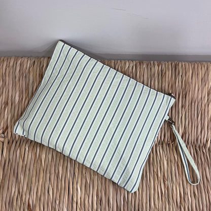 BOLSO Y NECESERES VERDE