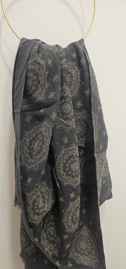 PAÑUELO PASLEY GRIS