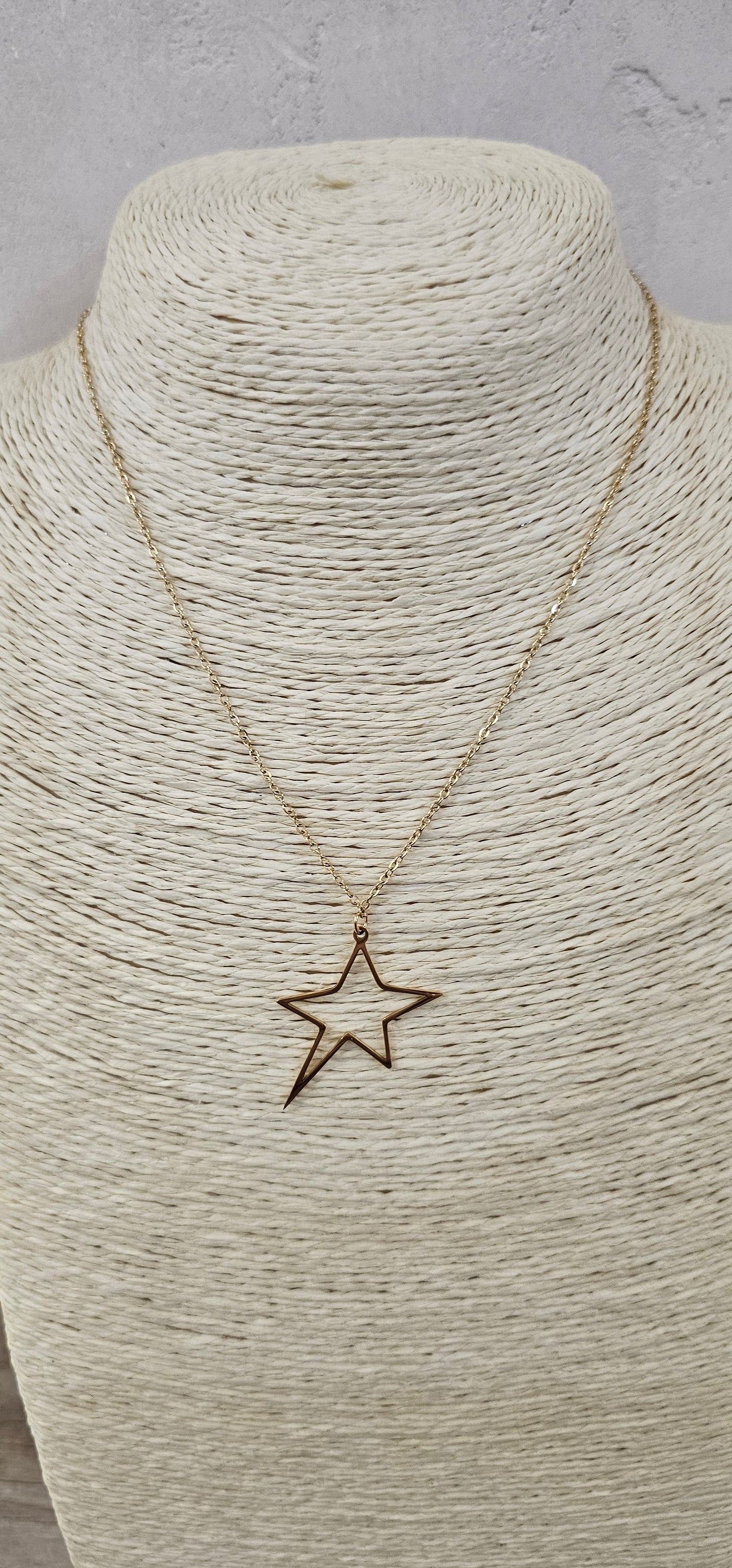 COLLAR ESTRELLITA ORO